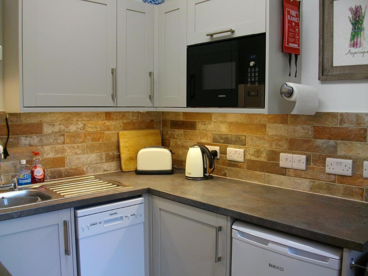 The Barton Annexe Villa Somerton  Bagian luar foto