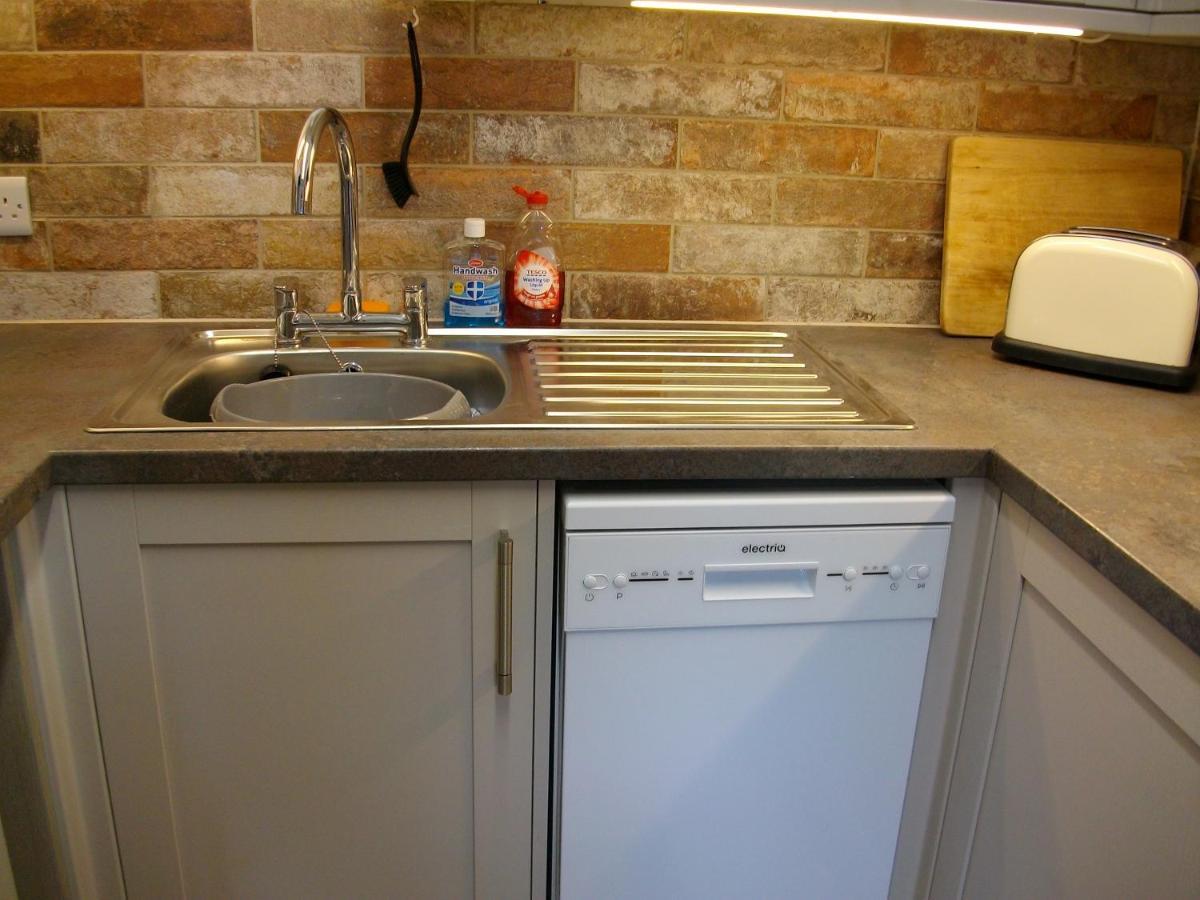 The Barton Annexe Villa Somerton  Bagian luar foto
